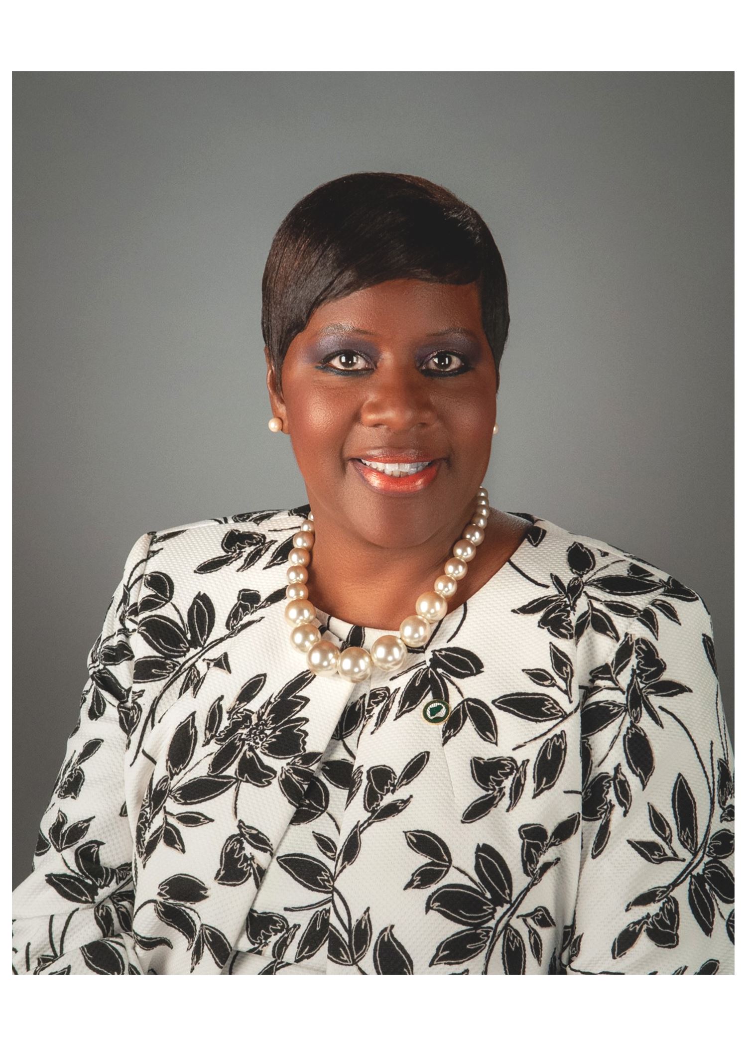 Headshot-Madame Chair 2022