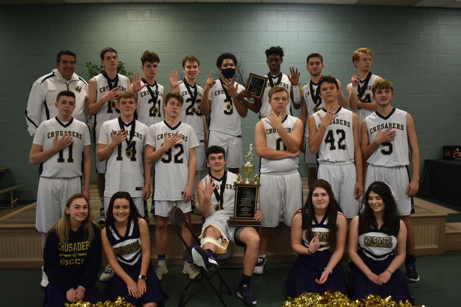 03_03_kings_basketball_team